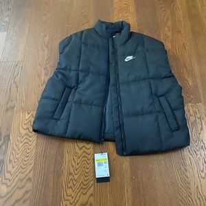 NWT - Nike Therma vest